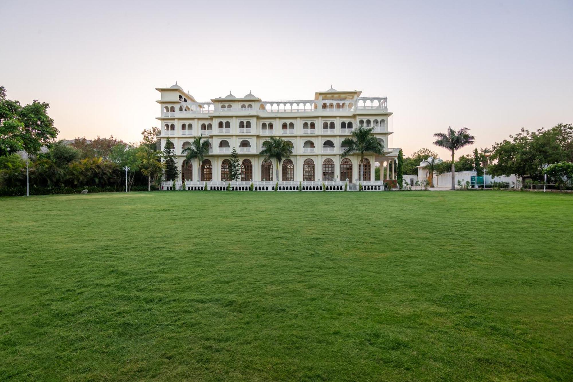 Sterling Aravalli Udaipur Exteriör bild